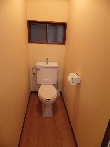 Tokyo Apartment @ Sengokuのトイレ