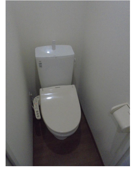 フェリスミーティアのトイレ|落ち着いた色調のトイレです