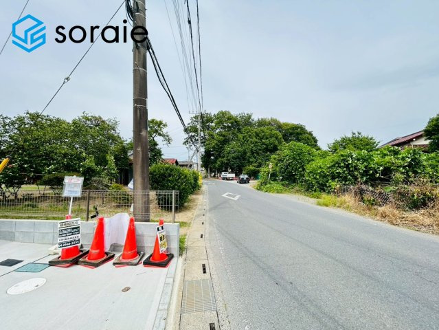 川越市豊田本4丁目　中古戸建の前面道路含む現地写真|令和8年6月2日撮影。