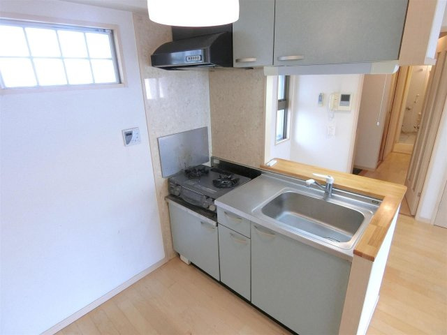 ロイヤルタワー花畑駅前のキッチン|同物件の別号室のお部屋です。現況を優先とします。