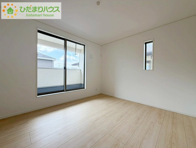 いわき市平第21　新築戸建　1号棟の寝室|広めの主寝室は、ベッドの他にもパソコンデスクやドレッサーなども置けちゃいます(*^-^*)