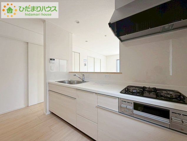 いわき市平第21　新築戸建　1号棟のキッチン|家族と会話しながら料理できるオープンカウンター♪
