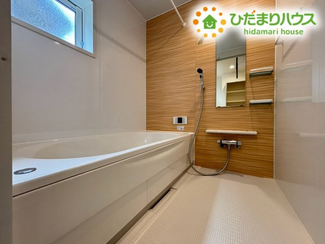鴻巣市吹上本町2丁目　新築一戸建て　ブルーミングガーデン　01の浴室