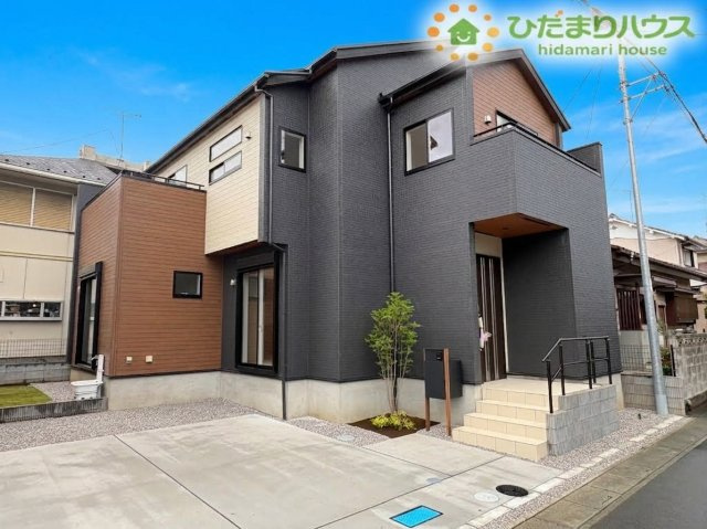 鴻巣市吹上本町2丁目　新築一戸建て　ブルーミングガーデン　01