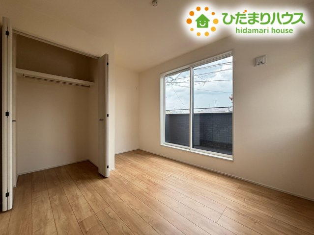 鴻巣市吹上本町2丁目　新築一戸建て　ブルーミングガーデン　01の洋室