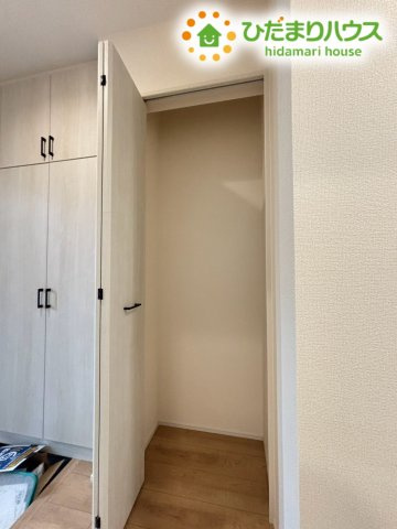 鴻巣市吹上本町2丁目　新築一戸建て　ブルーミングガーデン　01の収納