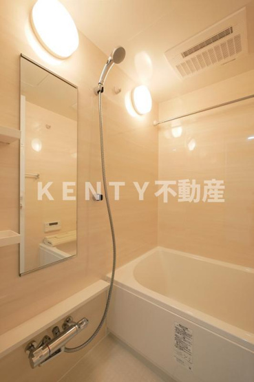 【浴室】 | プレミアムキューブ大岡山ＤＥＵＸ | コンパクトで使いやすいお風呂です