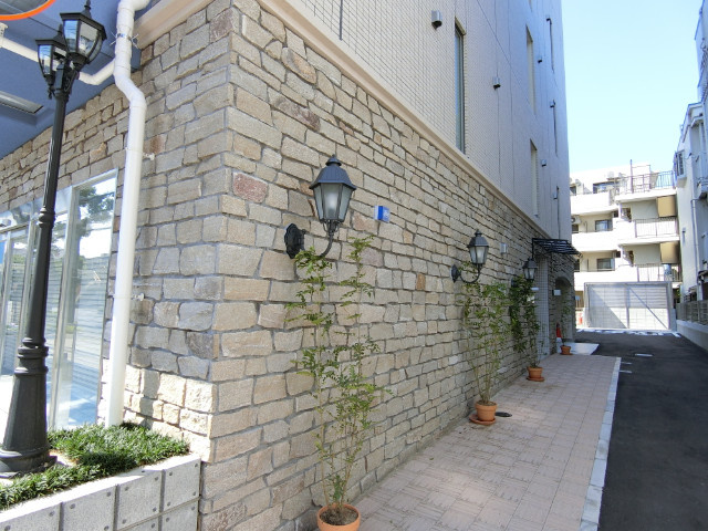 エヌエムスワサントアンの外観
