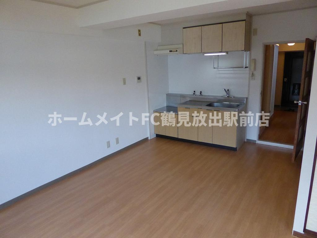 大阪市鶴見区諸口３丁目の賃貸マンションの居間・リビング