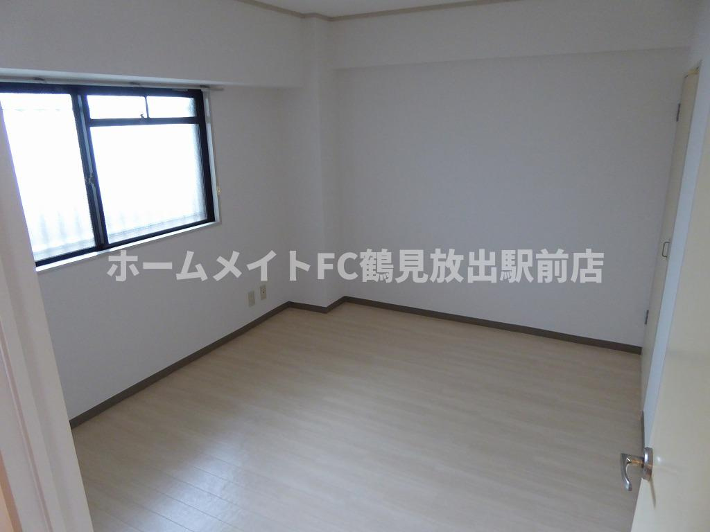 大阪市鶴見区諸口３丁目の賃貸マンションの洋室