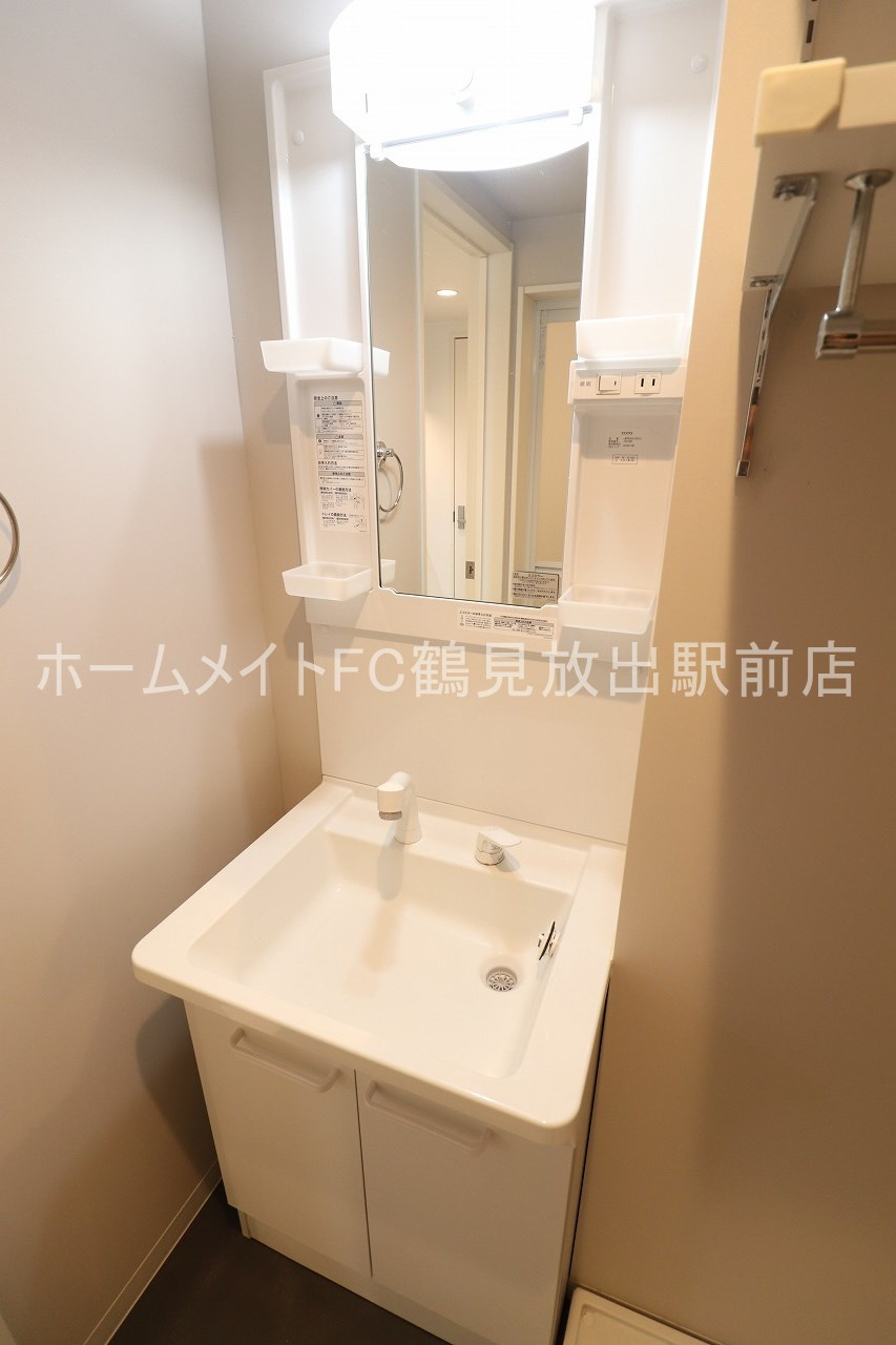 東大阪市森河内西１丁目のアパートの独立洗面台