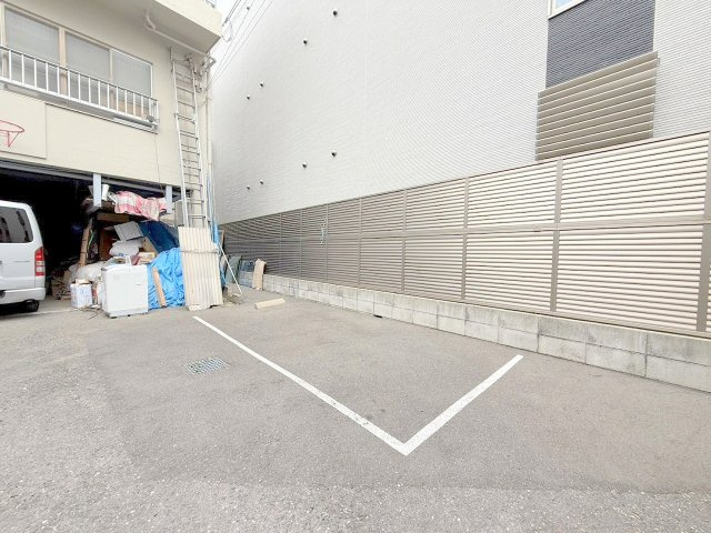 【駐車場】
