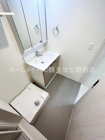 大阪市鶴見区浜３丁目のアパートの洗面所