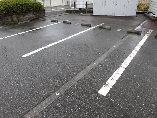 グラン・リーオⅠの駐車場