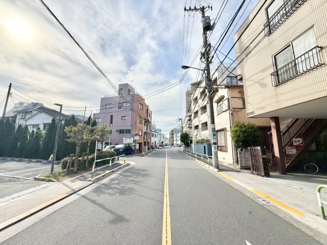 北区田端6丁目　新築戸建の前面道路含む現地写真|2026.04.20撮影

現地ご見学希望・資料請求などお気軽にお問い合わせ下さい！
03-5990-5201