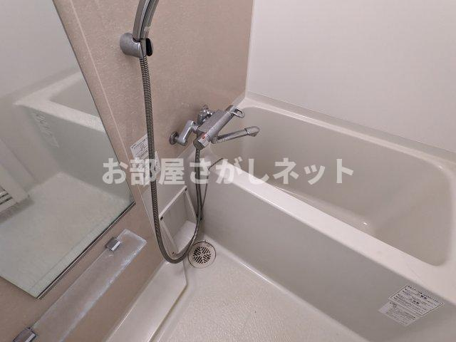 プレミアムキューブ新中野の浴室