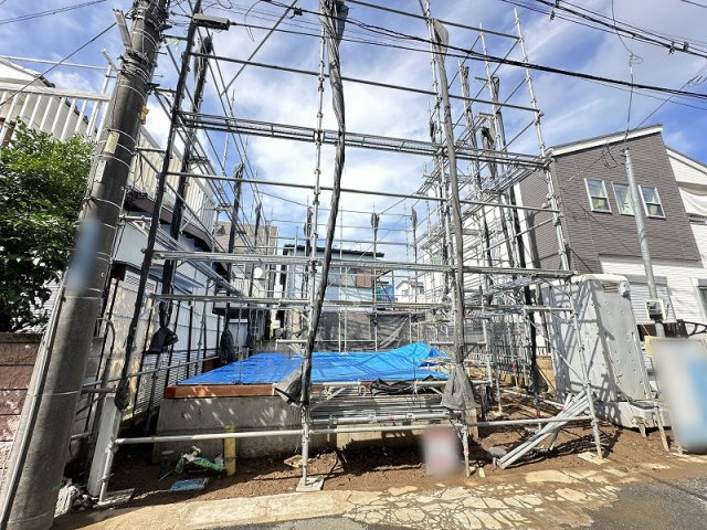 【外観】 | 朝霞市三原2丁目　新築一戸建住宅　全1棟　(丸井志木店) | 現地（2026年6月）撮影／住宅性能評価取得予定の安心の住まい。