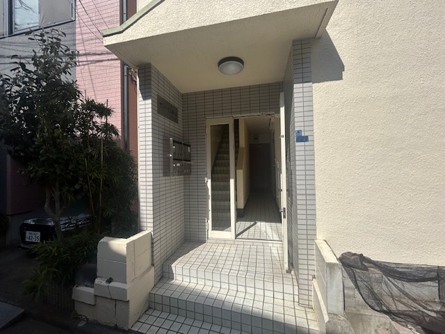 サンハイム駒込のエントランス