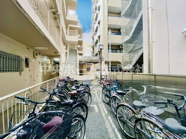 ダイアパレス三河島の駐輪場|【自転車置き場】最新の空き状況や費用などの詳細は担当スタッフまでお問い合わせください。