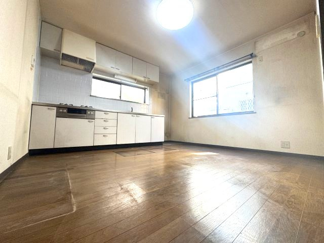江戸川区興宮町売戸建のダイニング|【8帖】