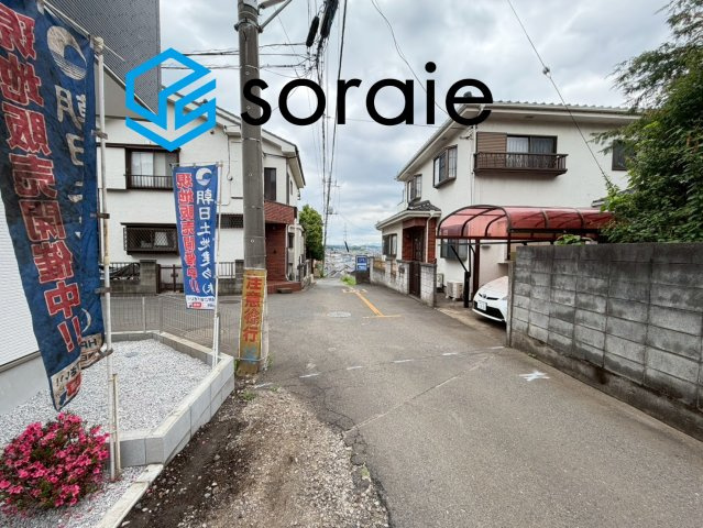 所沢市久米3期 全２棟 新築戸建　1号棟　Fitの前面道路含む現地写真|令和8年6月5日撮影。