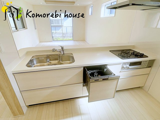 鴻巣市人形1丁目　新築一戸建て　ブルーミングガーデン　01のキッチン