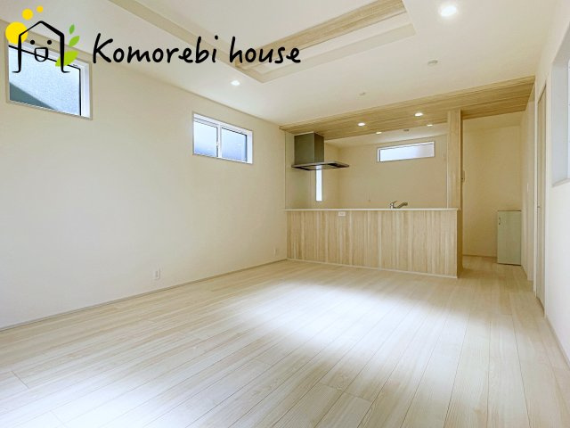 鴻巣市人形1丁目　新築一戸建て　ブルーミングガーデン　01の居間・リビング
