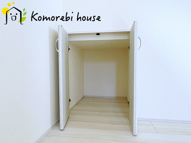 鴻巣市人形1丁目　新築一戸建て　ブルーミングガーデン　01の収納
