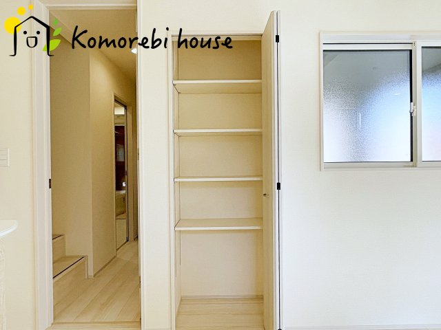 鴻巣市人形1丁目　新築一戸建て　ブルーミングガーデン　01の収納