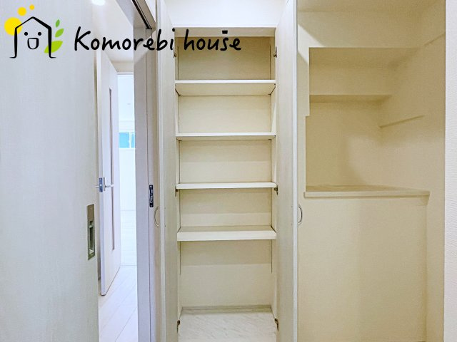 鴻巣市人形1丁目　新築一戸建て　ブルーミングガーデン　01の収納