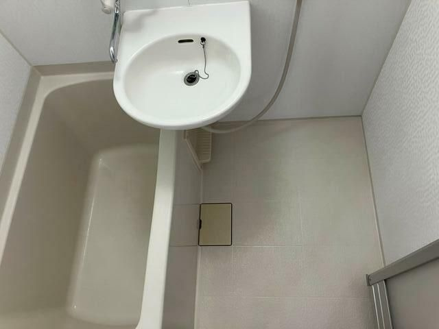 相模原市中央区陽光台６丁目のアパートの浴室