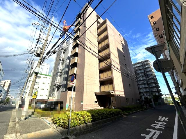 インプルーブ三宮イーストの外観
