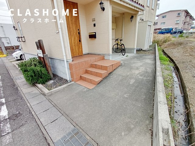 ラ・カシェット　　刈谷市近郊の賃貸はクラスホーム刈谷店のエントランス
