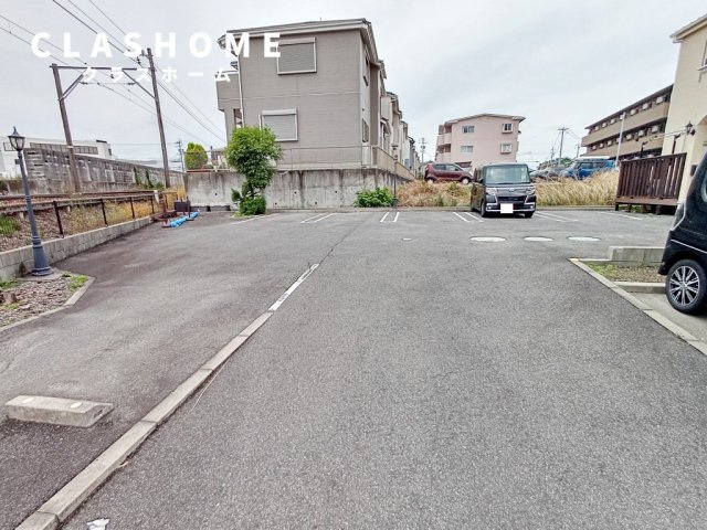 ラ・カシェット　　刈谷市近郊の賃貸はクラスホーム刈谷店の駐車場