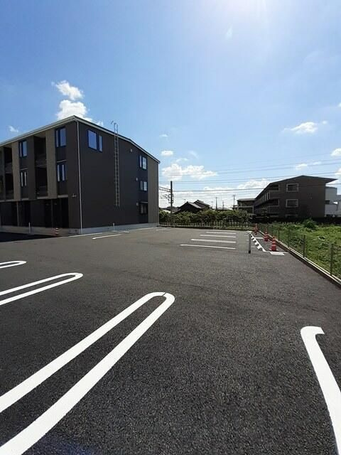 パーシモンＮの駐車場