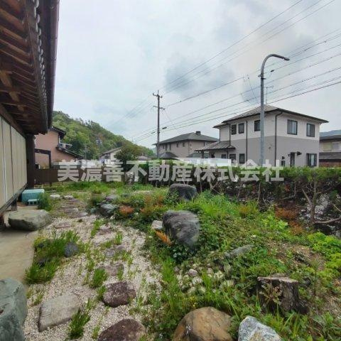 ６００１７　岐阜市大洞桐が丘中古戸建の庭