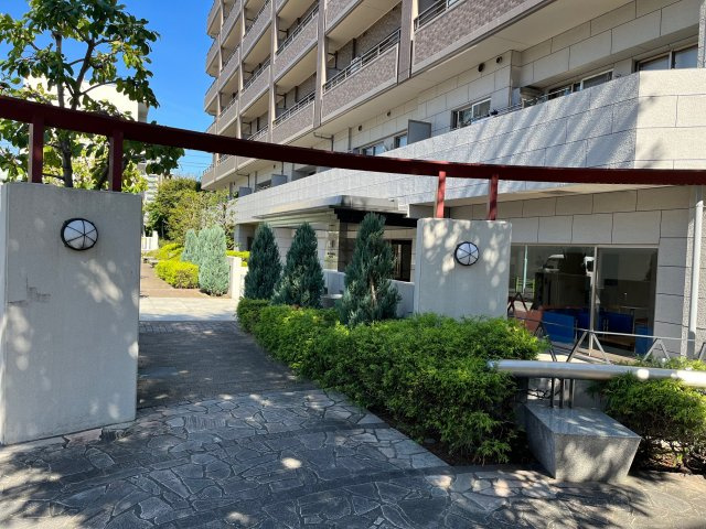 マンション敷地内