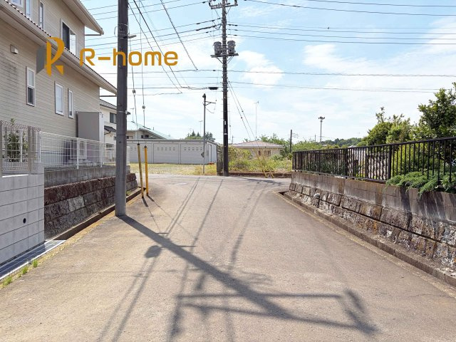 第3つくば市自由ケ丘　新築戸建て　1号棟の前面道路含む現地写真|『今から見たい！』大歓迎です♪
お気軽にＲ－ｈomeまでお問い合わせください。