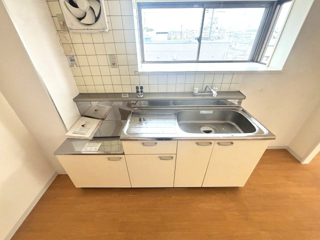 信和マンションのキッチン