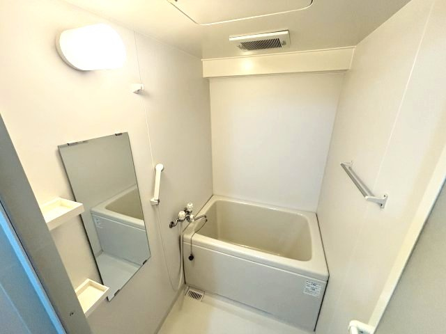 信和マンションの浴室