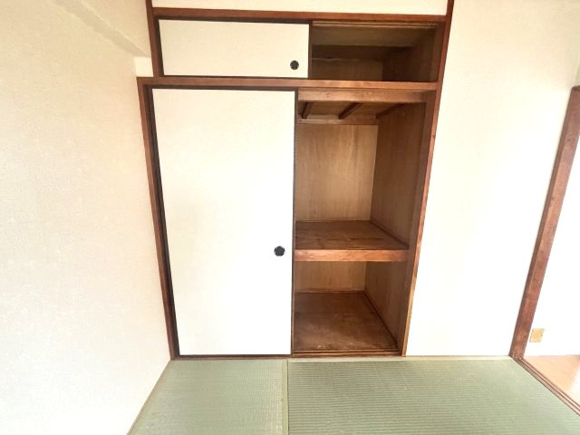 信和マンションの収納
