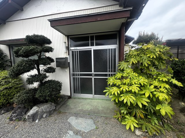 前橋市上新田町　中古住宅の玄関|前橋市上新田町　中古住宅