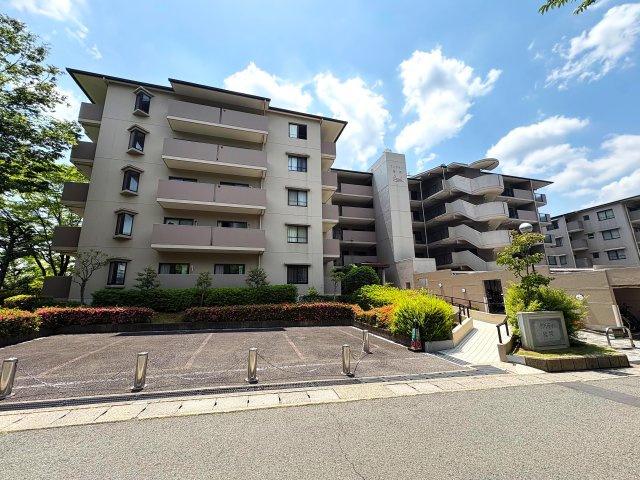 サンシティ桂坂ロイヤル参番館
