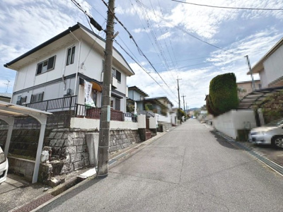 【前面道路含む現地写真】 | 南ケ丘　中古一戸建