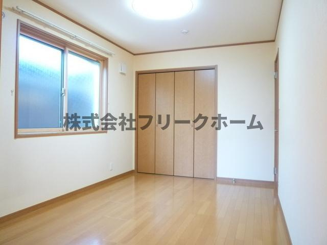 三鷹市下連雀３丁目のアパートの寝室