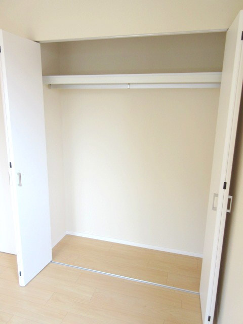 ラ　ソレイユの収納|★収納豊富なクローゼット★