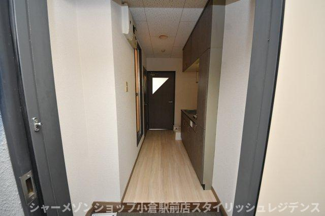 ロイヤルトレンディの玄関