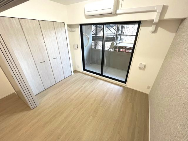 スプランディッド新大阪VIの洋室