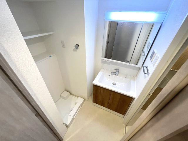 スプランディッド新大阪VIの洗面所