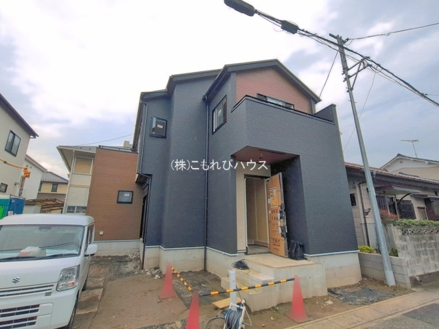 鴻巣市吹上本町2丁目　新築一戸建て　ブルーミングガーデン　01